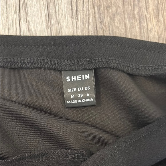 SHEIN Black Puff Sleeve Asymmetrical Blouse - Picture 3 of 6